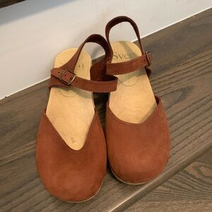 Sven Women’s Rust Leather Shoes